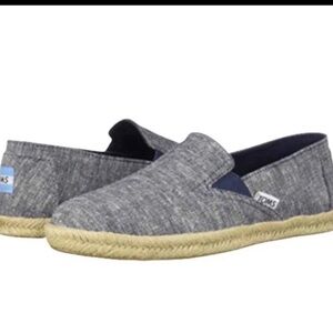 Toms Shoes